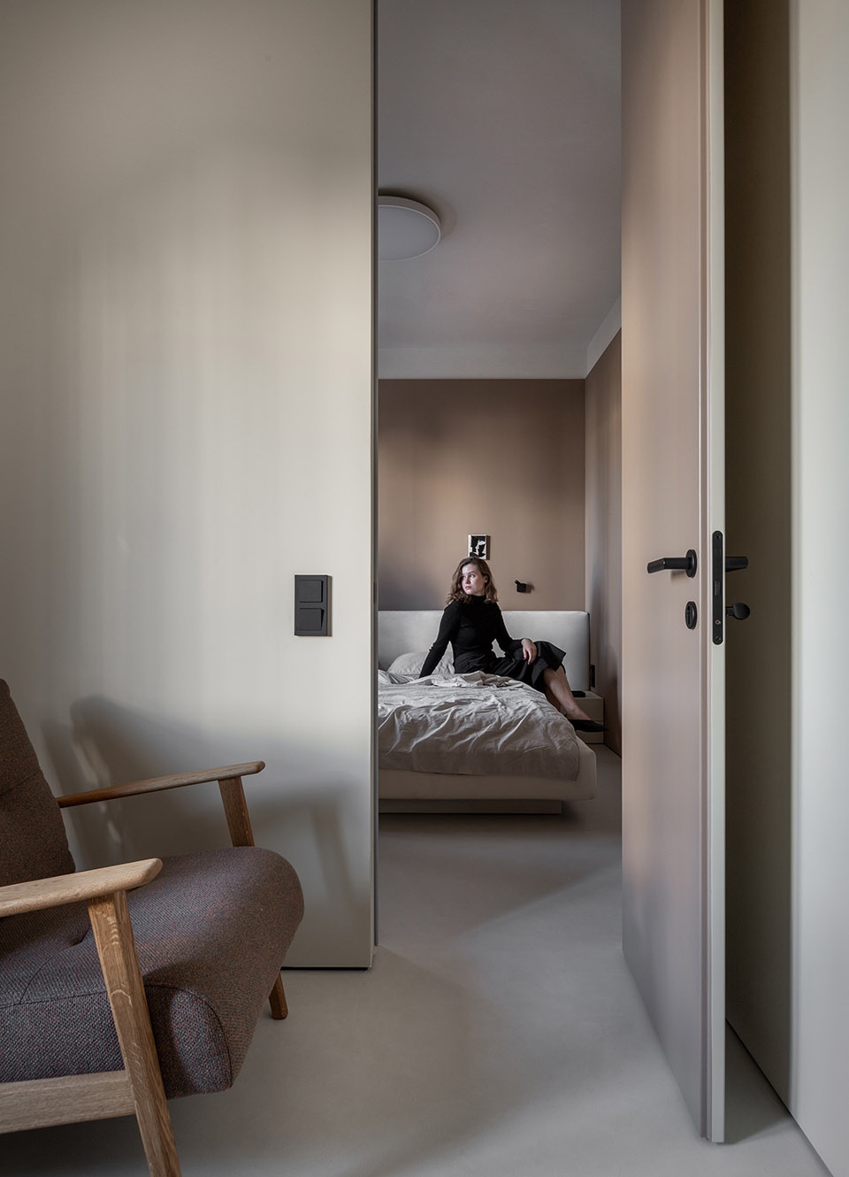 BEIGE APARTMENT by ZROBIM architects