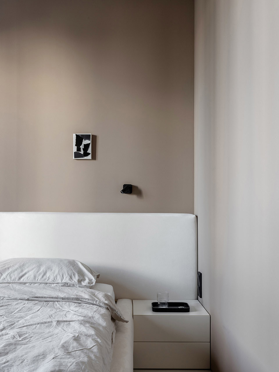 BEIGE APARTMENT by ZROBIM architects mtw