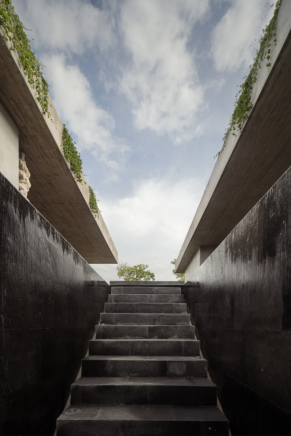 CASA MATEO by Zozaya Arquitectos