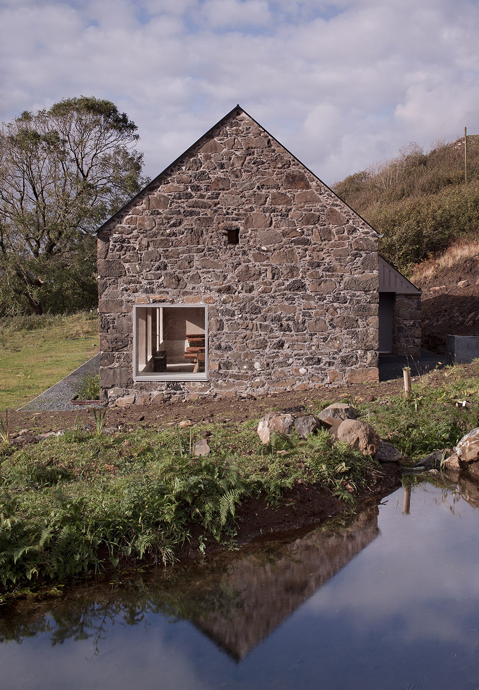 Community dining hall Croft 3 by Architect fardaa