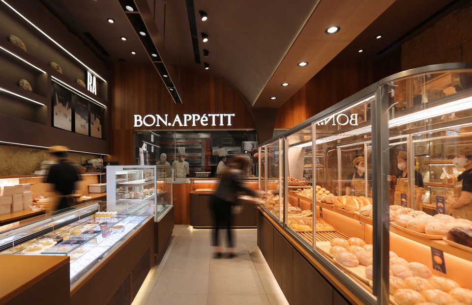 ba new french baking brand space by whatever design office