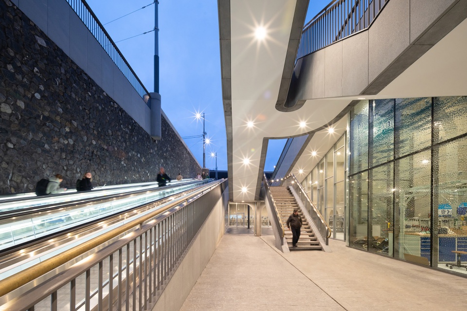bicycle parking stationsplein amsterdam by wurck