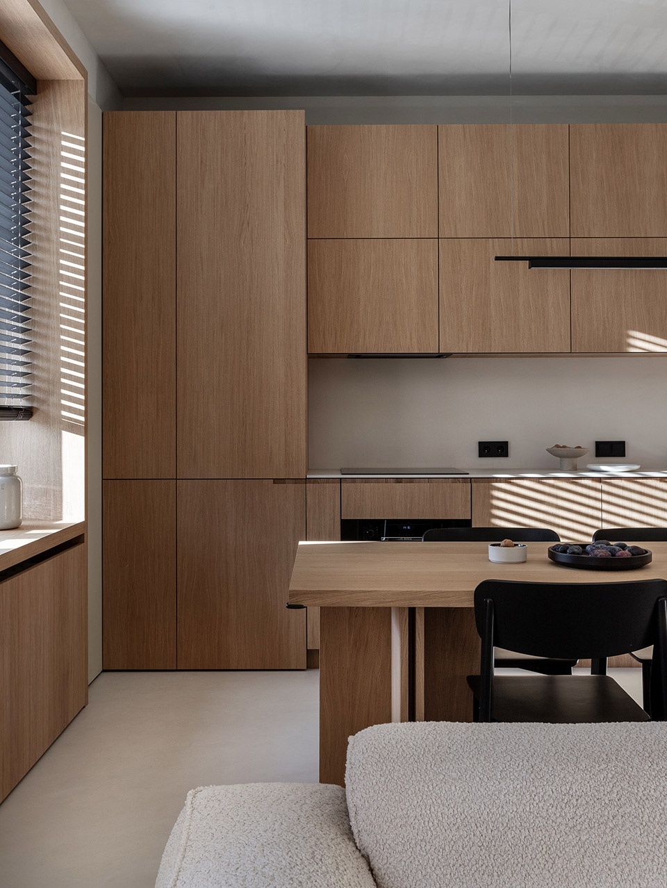 BEIGE APARTMENT by ZROBIM architects