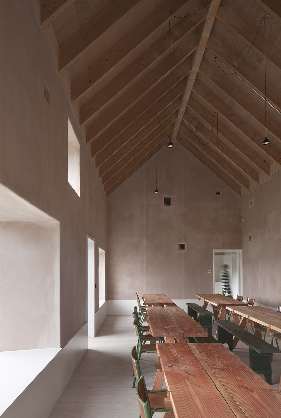 Community dining hall Croft 3 by Architect fardaa