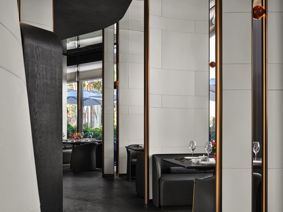 Yuejiangnan China by Hangzhou Wuxing Youxing Design