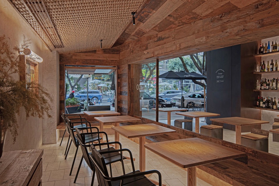 Anaago Bistro China by VARI Design