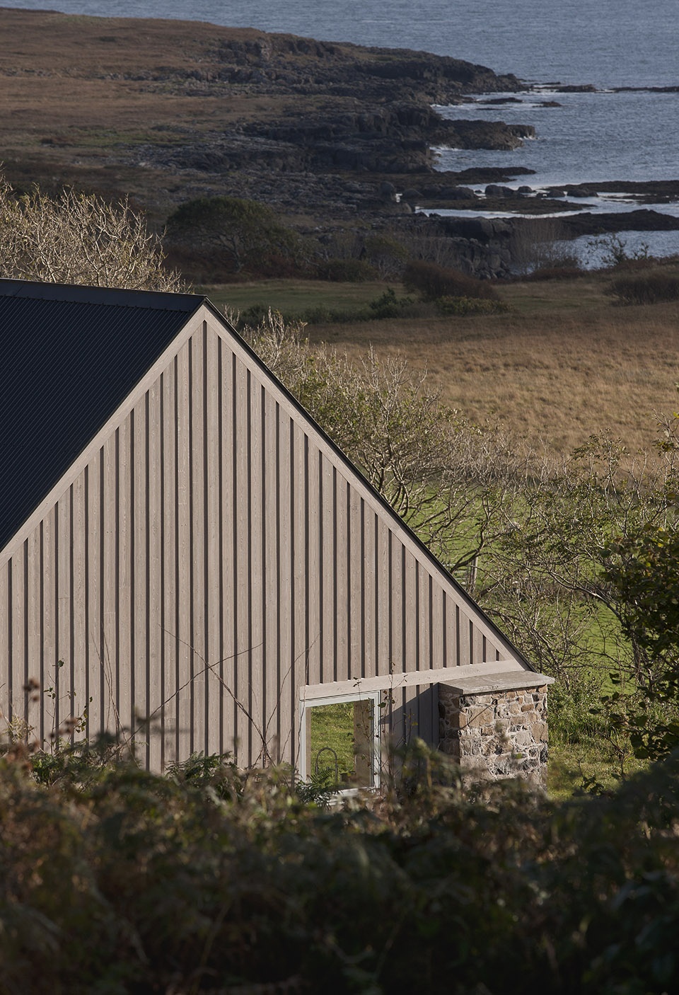 Community dining hall Croft 3 by Architect fardaa