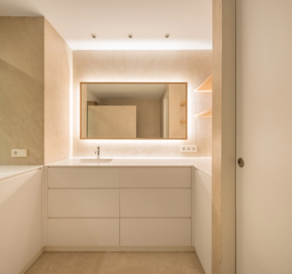 home in la pagoda by tambori arquitectes