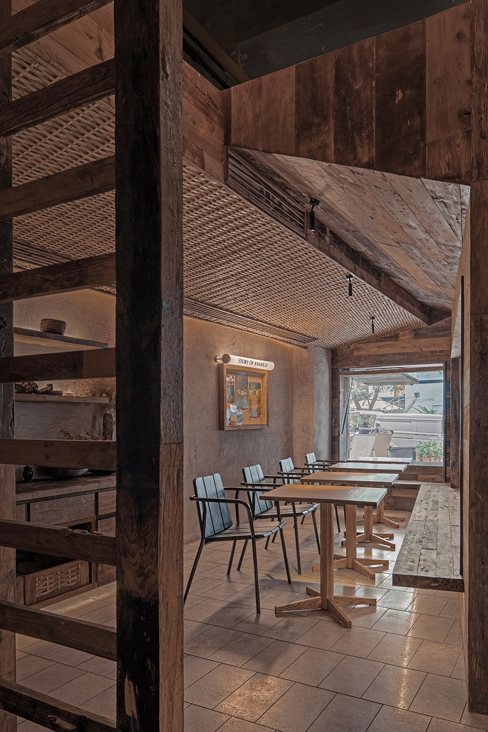 Anaago Bistro China by VARI Design