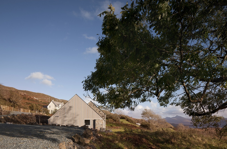 Community dining hall Croft 3 by Architect fardaa