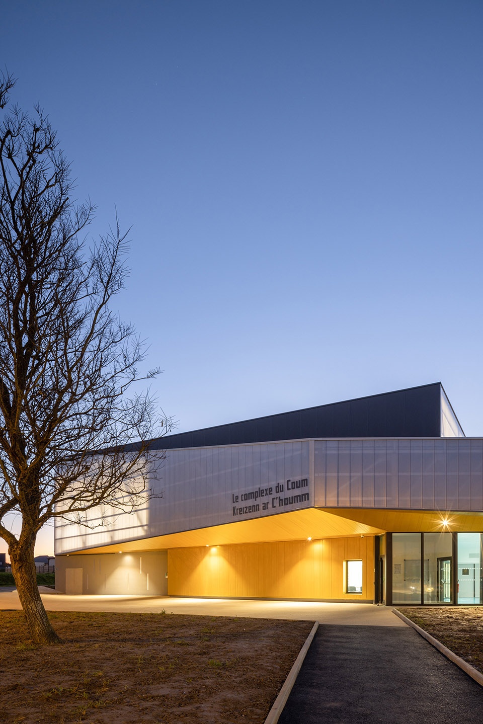 Renovation and extension of the Coum sports complex by ENO Architectes