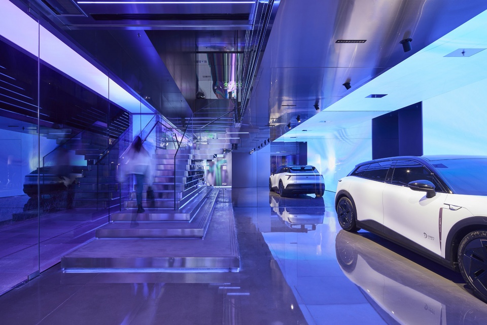 Jidu s new experience center ROBOVERSE Beijing by Gensler