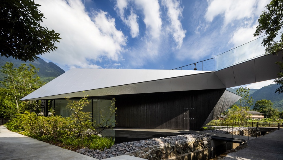 comico art museum yufuin annex by kkaa