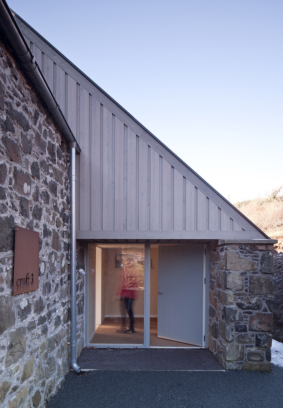 Community dining hall Croft 3 by Architect fardaa