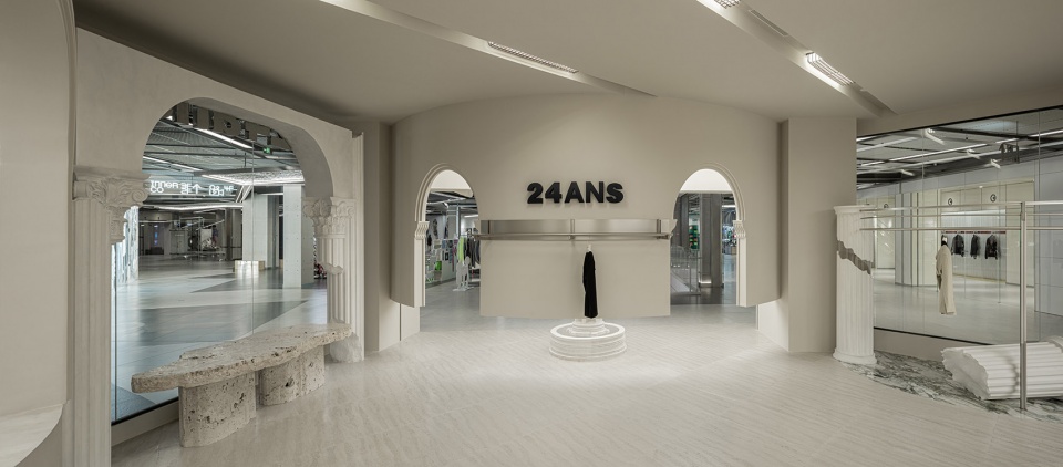 24ANS E27 STUDIO
