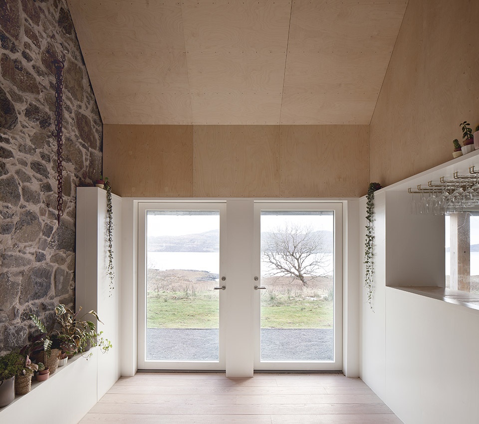 Community dining hall Croft 3 by Architect fardaa