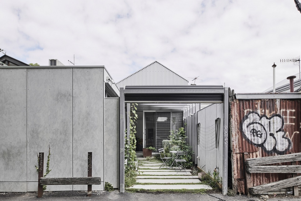 That Old Chestnut House by FIGR Architecture and Design