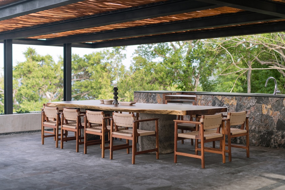 CASA MATEO by Zozaya Arquitectos