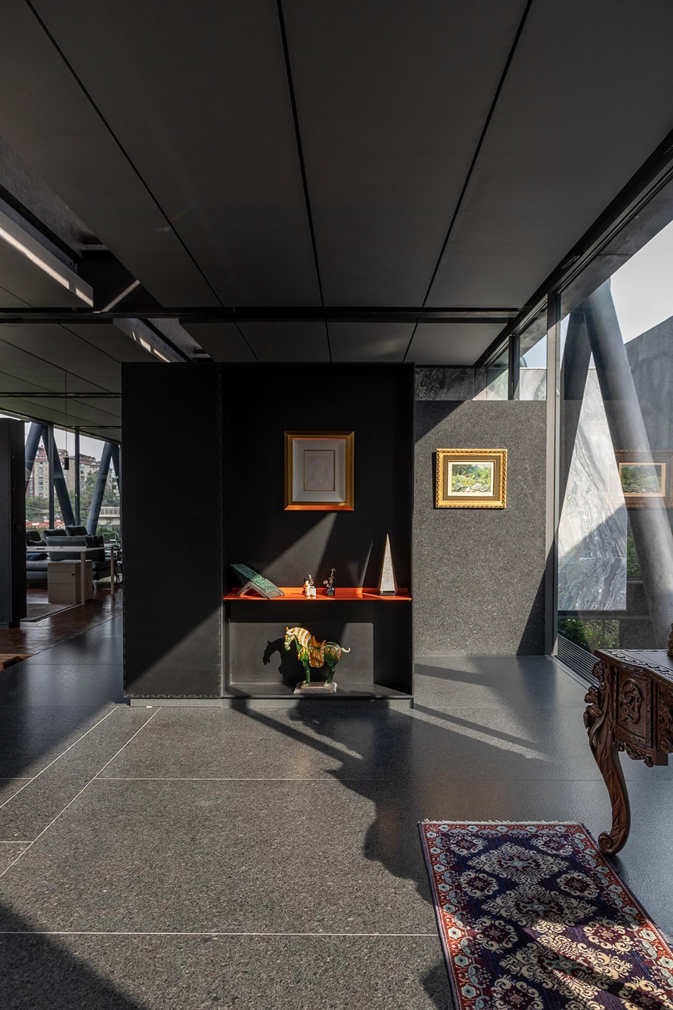 CH73 House by LBR A