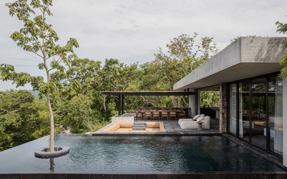 CASA MATEO by Zozaya Arquitectos