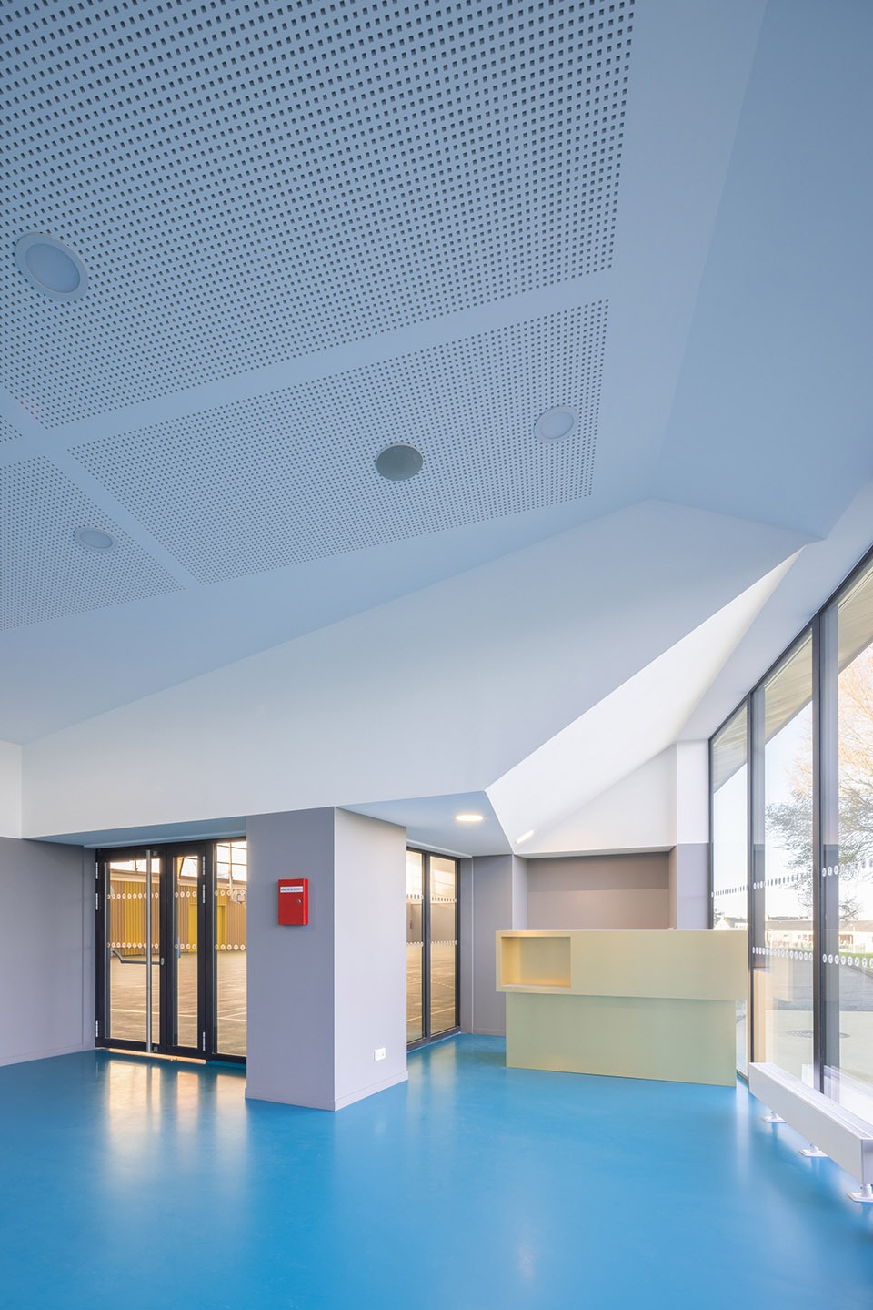 Renovation and extension of the Coum sports complex by ENO Architectes