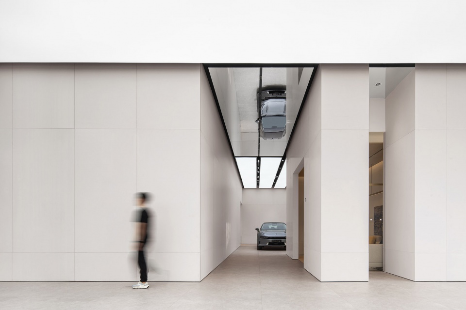 ©Yuuuunstudio