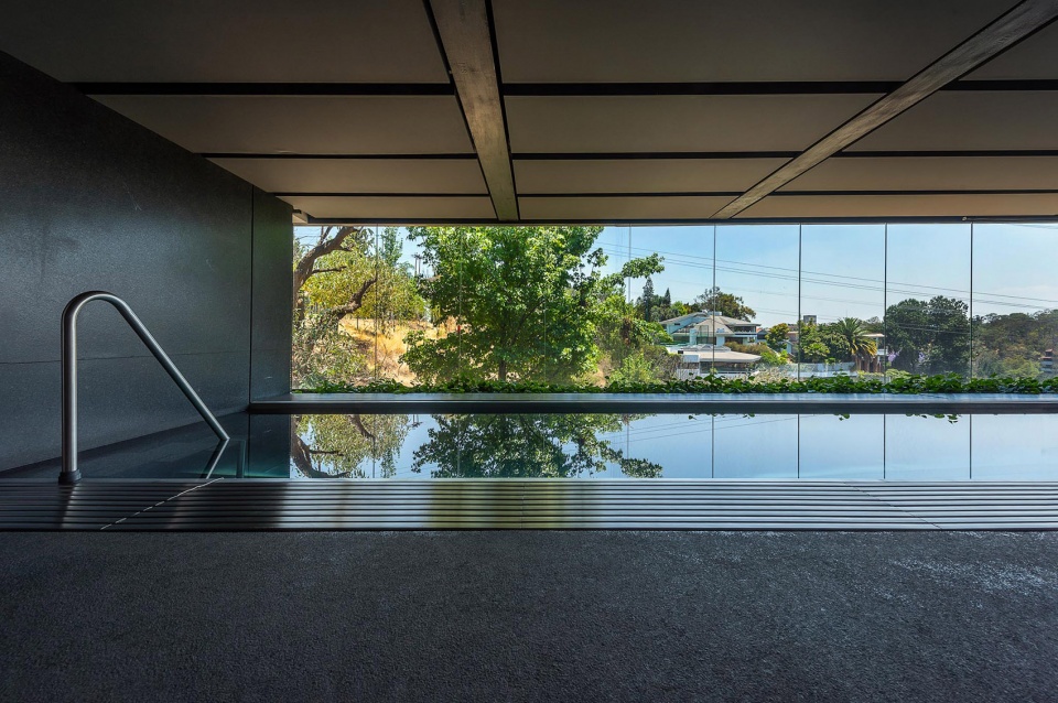 CH73 House by LBR A