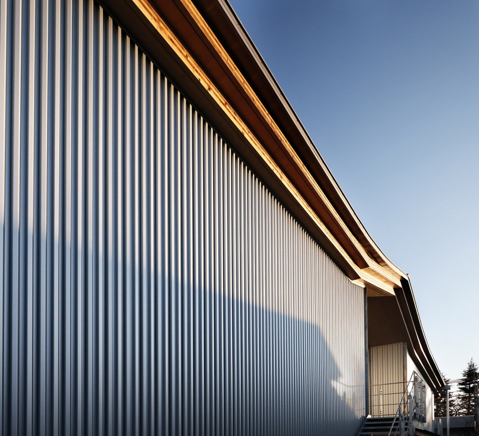 showa gakuin elementary school west wing by nikken sekkei ltd
