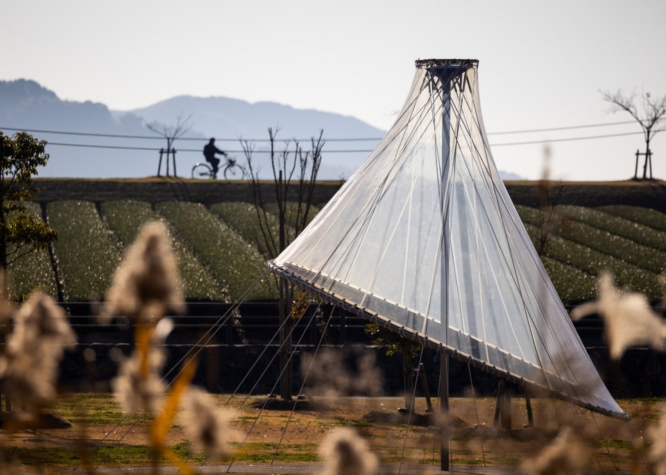 carbon hut by kengo kuma and associates
