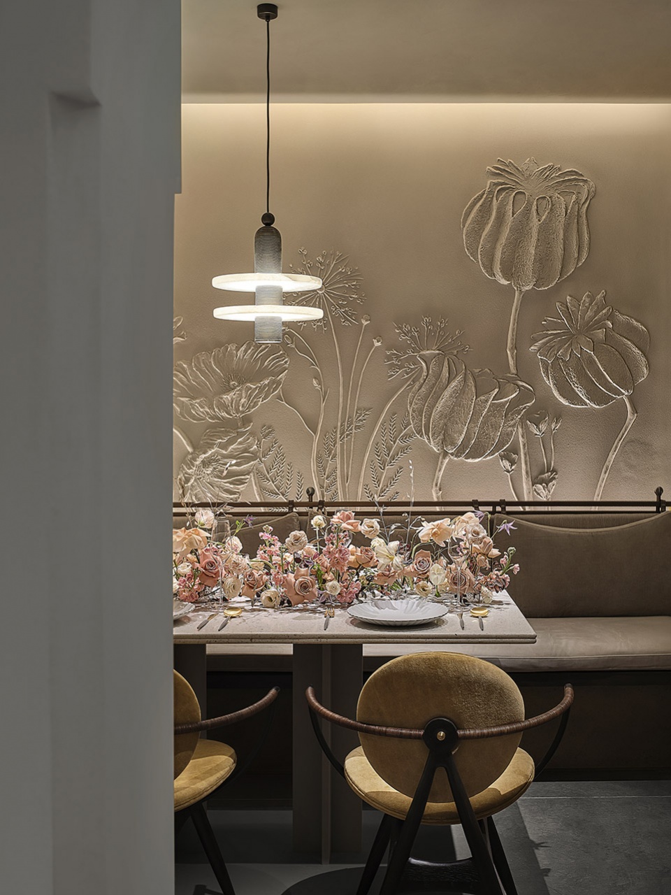 tomacado restaurant by liang architecture studio