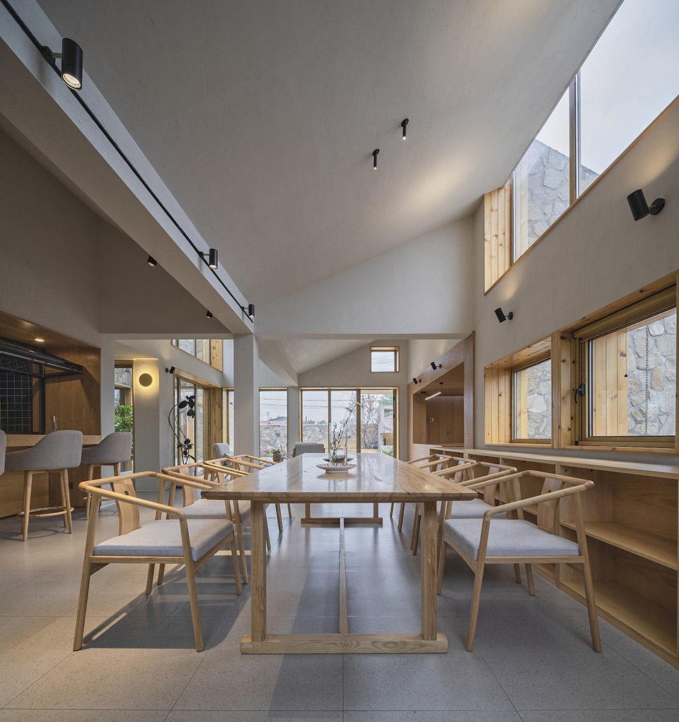 Folding Roof Courtyard China by MAT Office