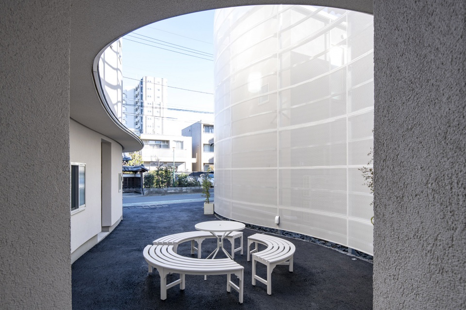 Kubomi Apartments by Organic Design Inc
