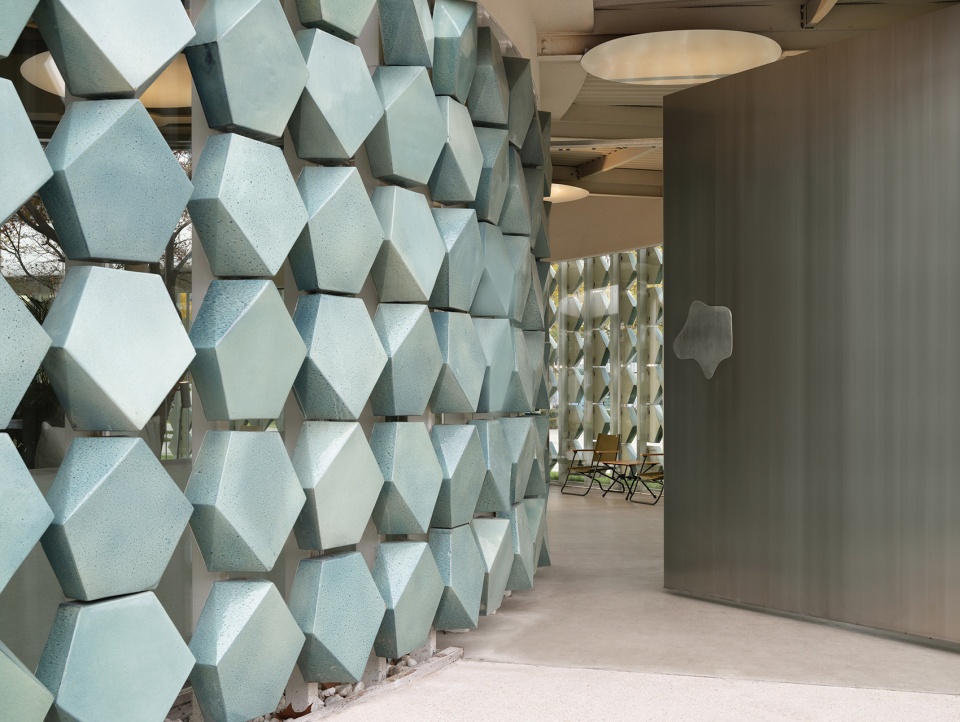 LOAM cafe bar China by STUDIO8