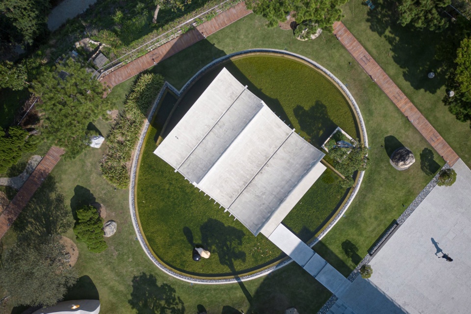 Watermoon Tea House by Behet Bondzio Lin Architekten