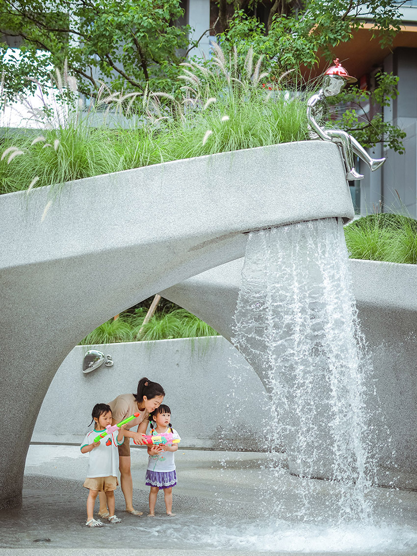 WATERLINE PARK China by Lab D H Shanghai 93t