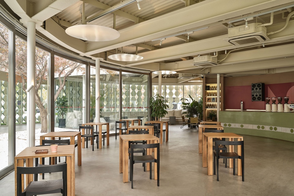 LOAM cafe bar China by STUDIO8