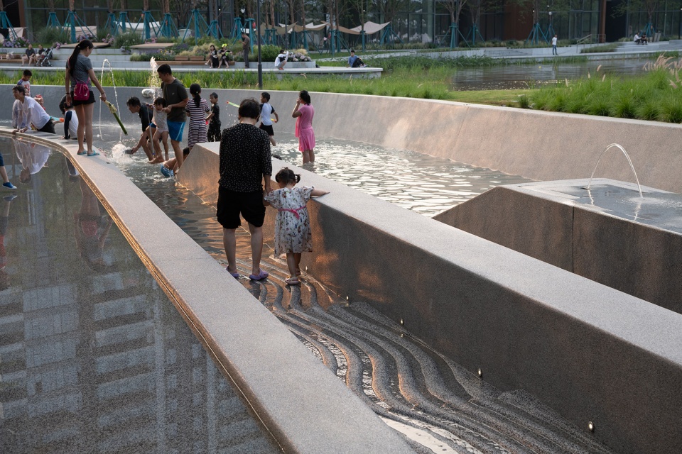 WATERLINE PARK China by Lab D H Shanghai