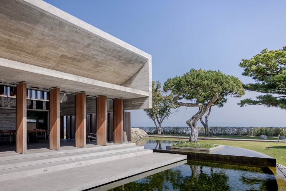 Watermoon Tea House by Behet Bondzio Lin Architekten