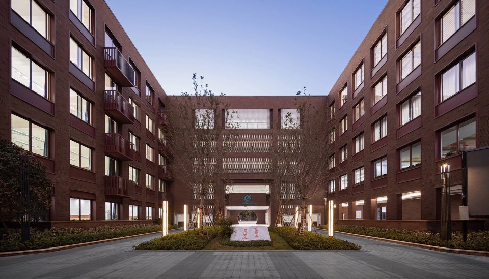 Yiwu Xiuhu Primary School expansion project China by JIUMI Design