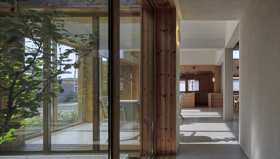 Folding Roof Courtyard China by MAT Office