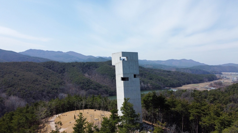 Sayuwon park pavilions by Alvaro Siza Photography by William Mulvihill