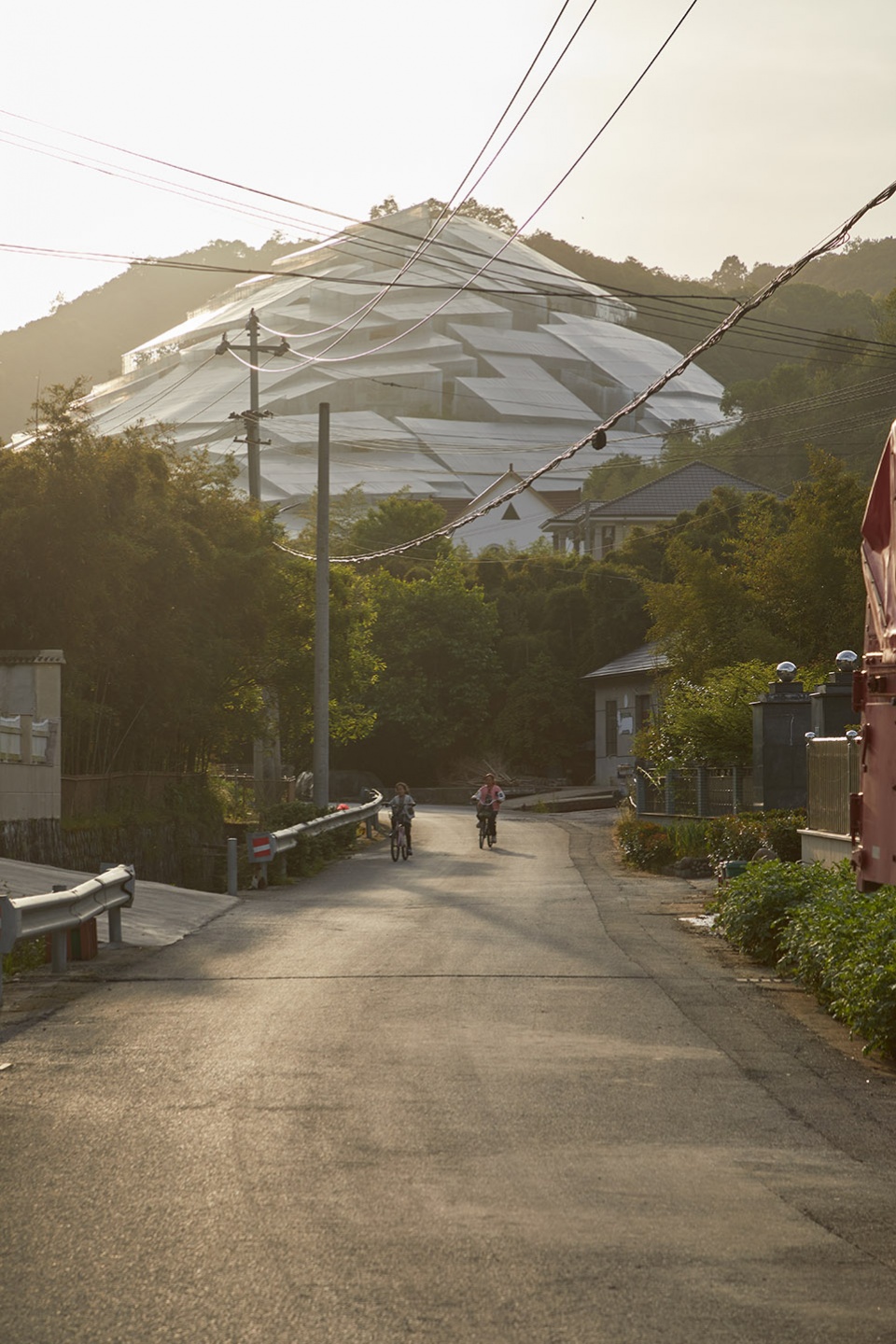 art museum under the mountain by kejia mei
