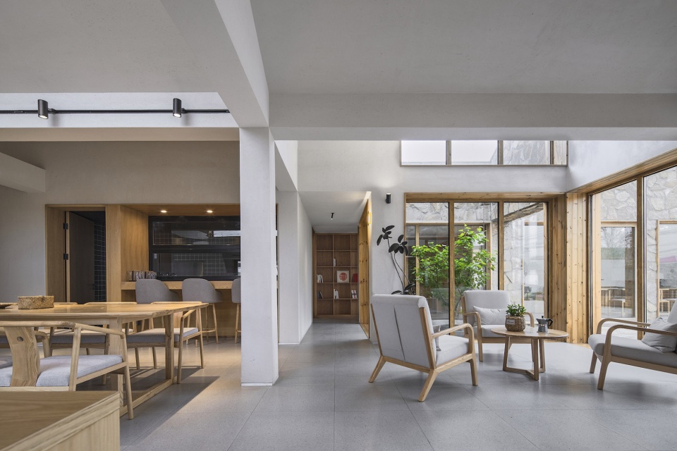 Folding Roof Courtyard China by MAT Office