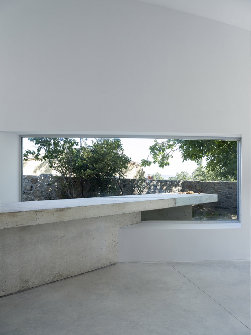 nogal house by raul almenara