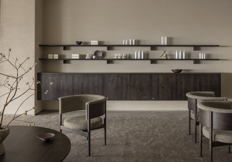 BELLUSTAR TOKYO by Keiji Ashizawa Design Norm Architects