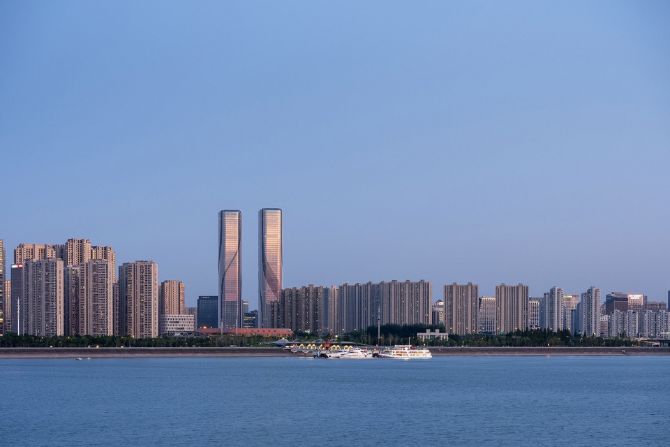 hangzhou shimao wisdom tower super high rise urban complex atelier ping jiang eid arch