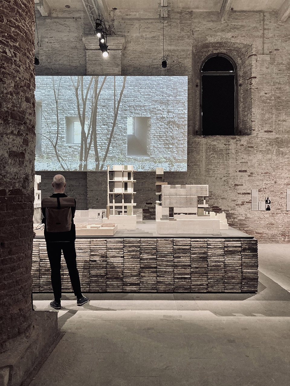 NeriHu at Biennale Architettura 2023 photo by Laurent Tek