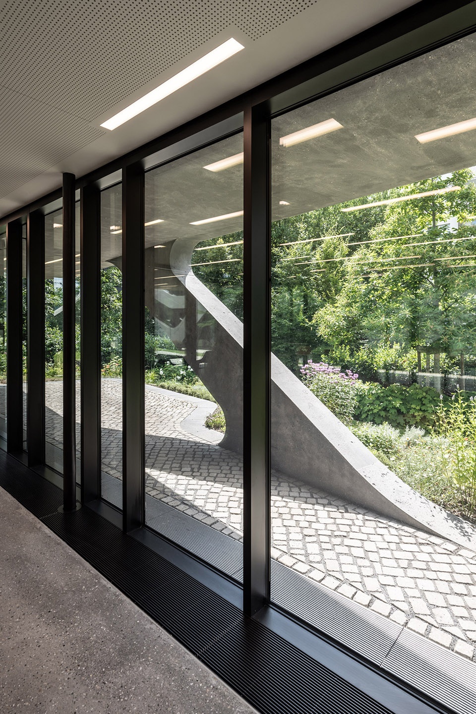 FOM University new social space J.MAYER .H