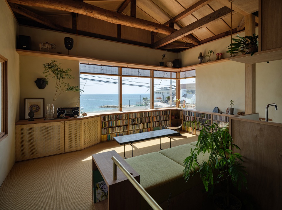 House in Hayashisaki Matsue Beach by Akio Isshiki Architects