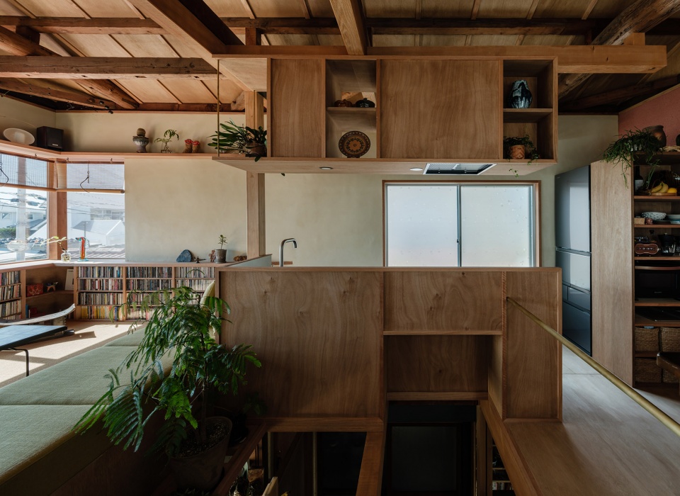 House in Hayashisaki Matsue Beach by Akio Isshiki Architects
